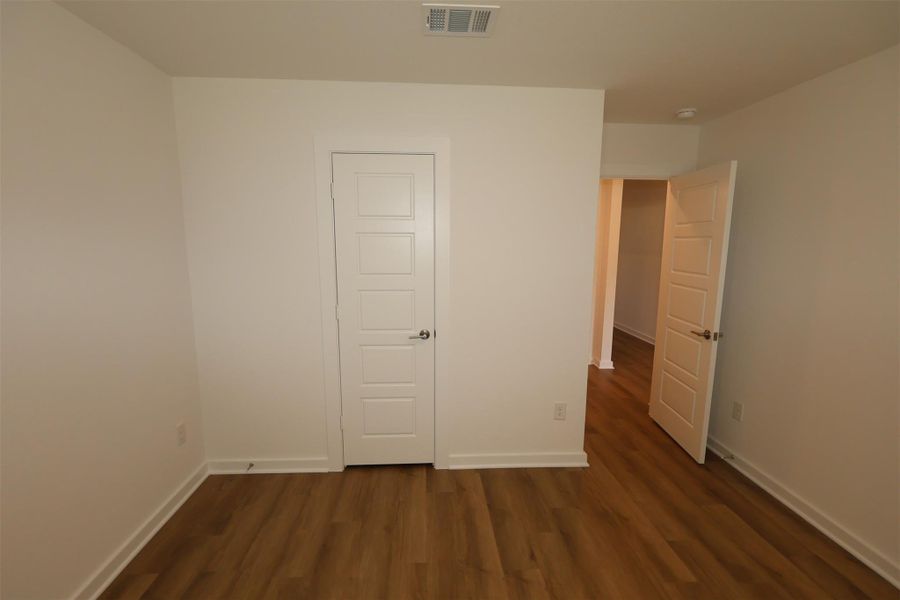 Spacious, unfurnished interior of a new home in Summerview, Fulshear (Image 5). Spacious, unfurnished interior of a new home in Summerview, Fulshear (Image 5).