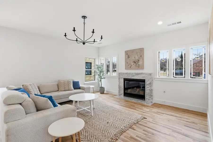 Furnished interior view inside a new home in , Dallas (Image 8).