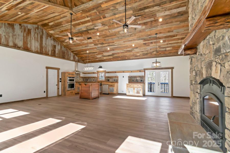 Spacious, unfurnished interior of a new home in , Laurel Springs (Image 24).