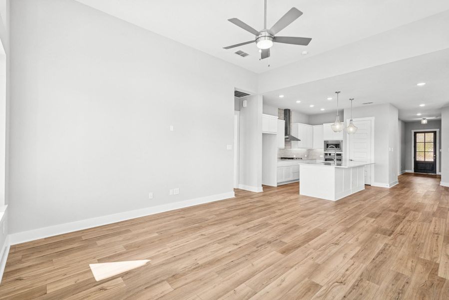 Spacious, unfurnished interior of a new home in ARTAVIA 50' Homesites, Conroe (Image 28).