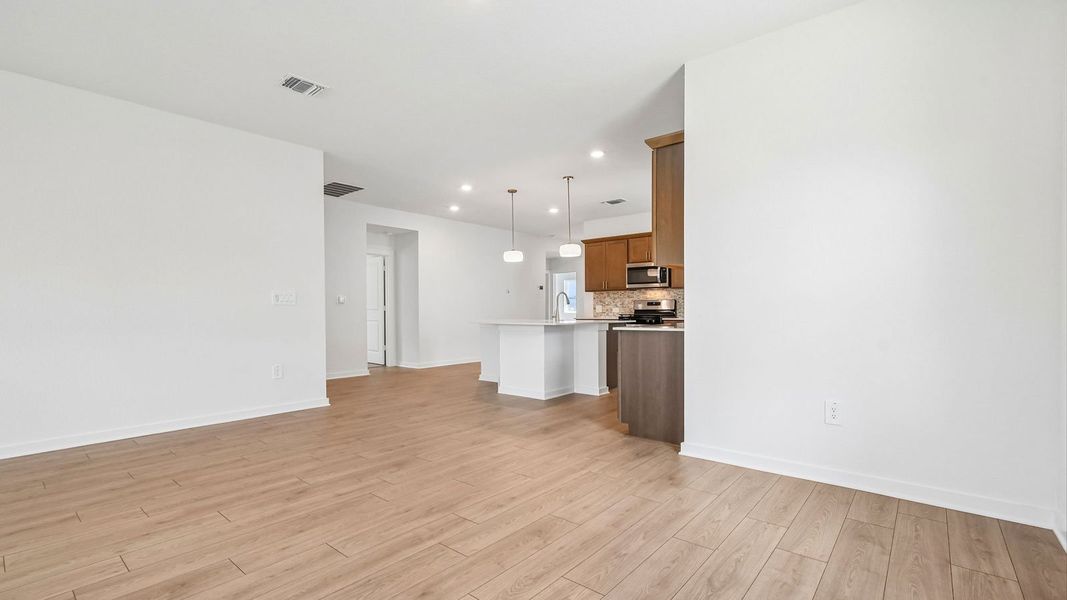 Spacious, unfurnished interior of a new home in Trails at Wildhorse, Austin (Image 22).