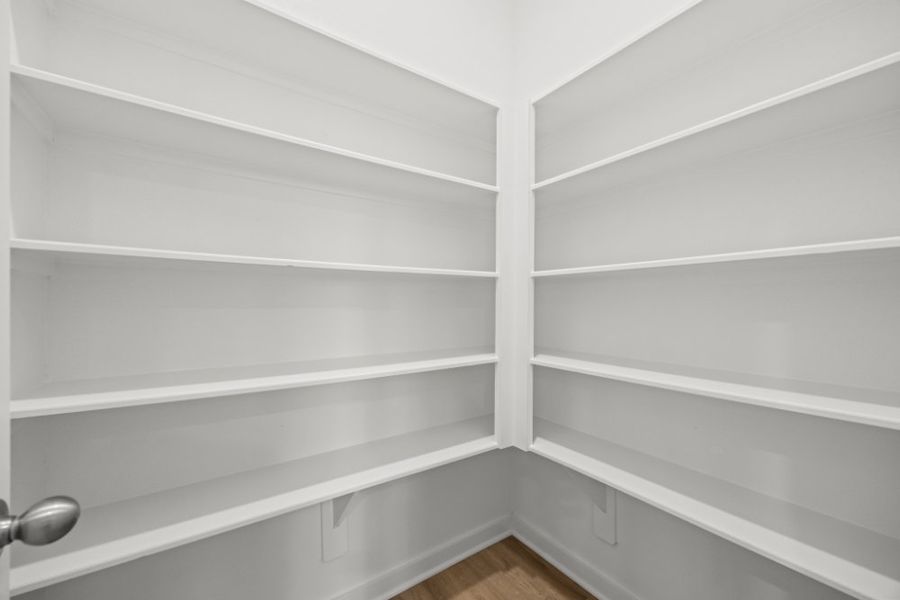 Spacious, unfurnished interior of a new home in Glendale Lakes, Rosharon (Image 24).