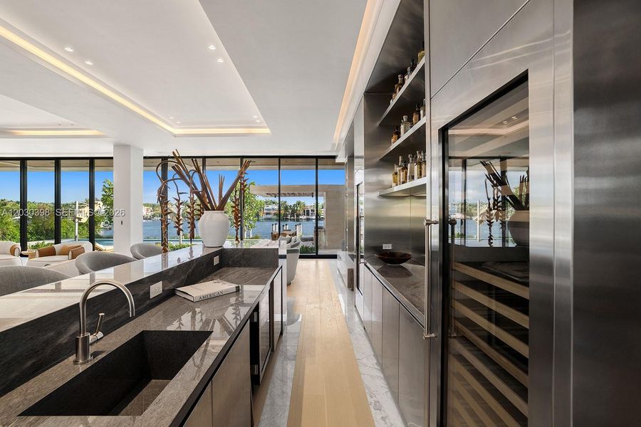 Community amenities in , Miami Beach (Image 46).