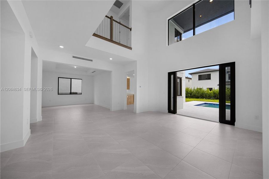 Spacious, unfurnished interior of a new home in , Miami (Image 30).