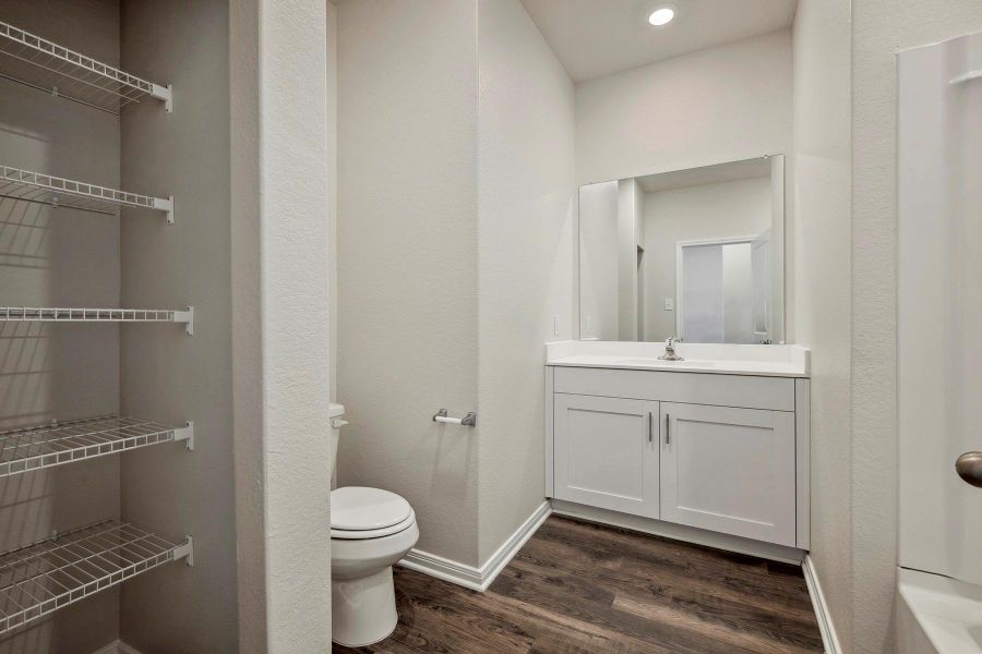 Furnished interior view inside a new home in Pinewood Trails, Cleveland (Image 7).