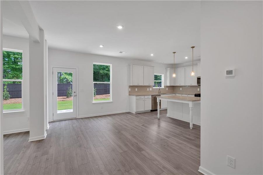 Spacious, unfurnished interior of a new home in The Overlook at Factory Shoals, Mableton (Image 21).