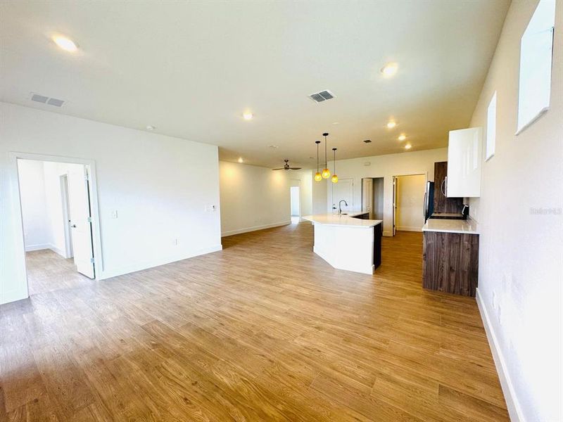 Spacious, unfurnished interior of a new home in , Punta Gorda (Image 7).