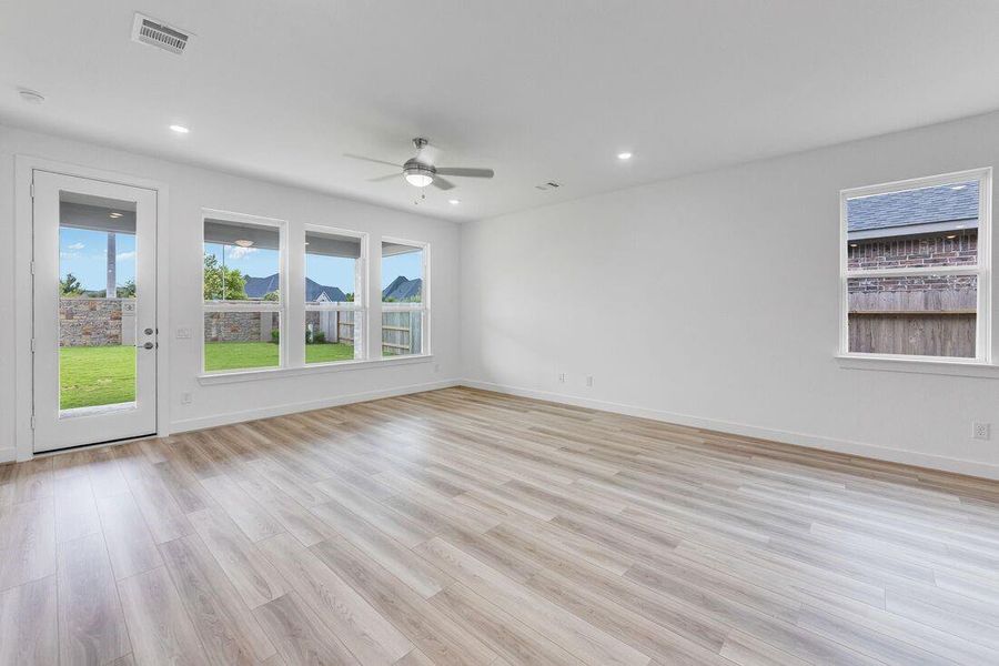 4638 Rustic Grove ~ Ready Now