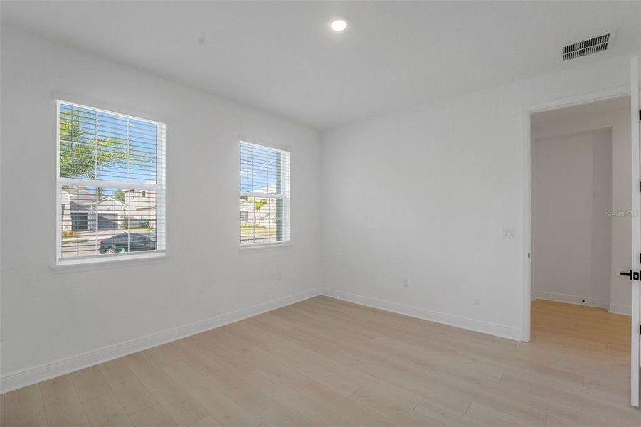 Spacious, unfurnished interior of a new home in Palms at Windermere, Windermere (Image 21).