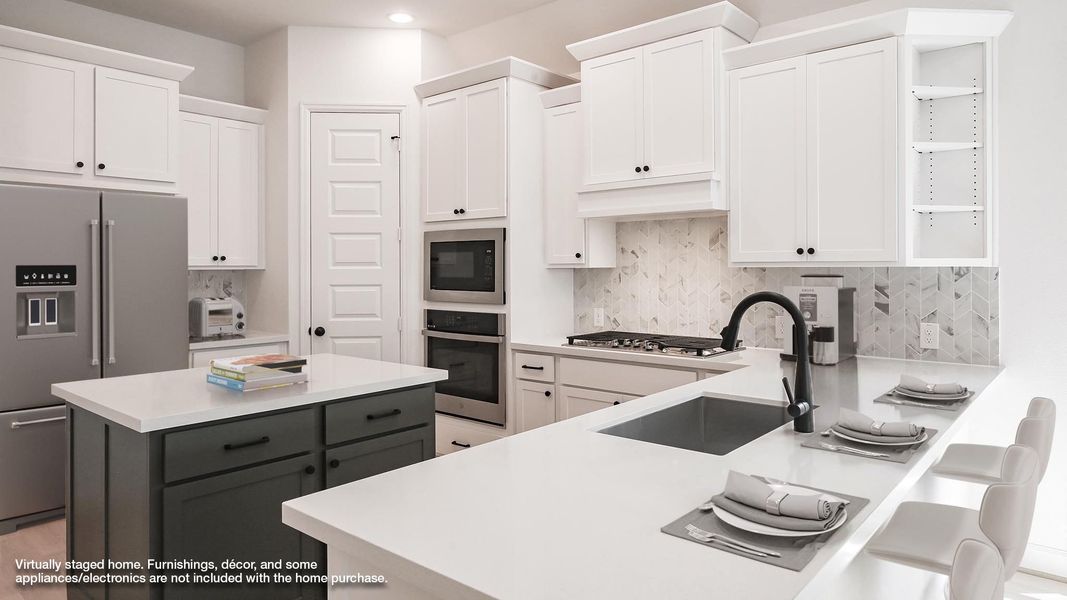 Furnished interior view inside a new home in 6 Creeks 45', Kyle (Image 4).