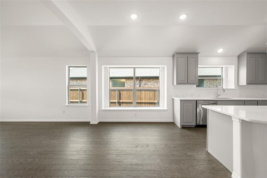 4329 Sun Meadow- DIning-1