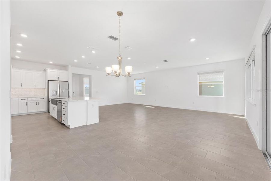 Spacious, unfurnished interior of a new home in , Ocala (Image 30).