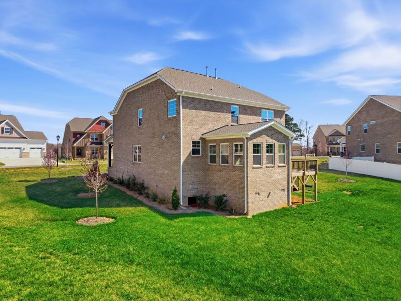 Representative exterior details of a home built from the Fairfield Lux by Keystone Homes NC in Weybridge, Burlington (Image 54).