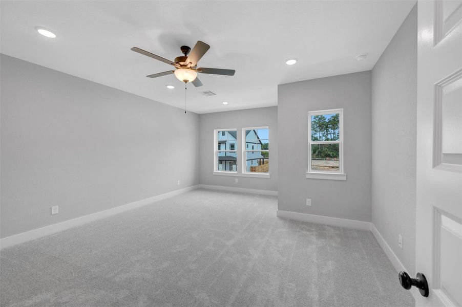 Spacious, unfurnished interior of a new home in , Montgomery (Image 38).