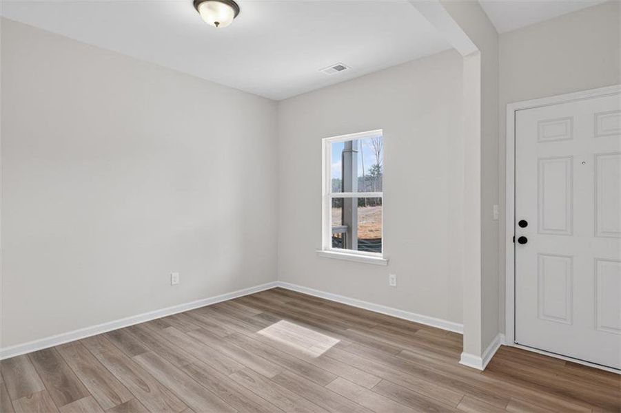 Spacious, unfurnished interior of a new home in Allen Manor, Hoschton (Image 36).