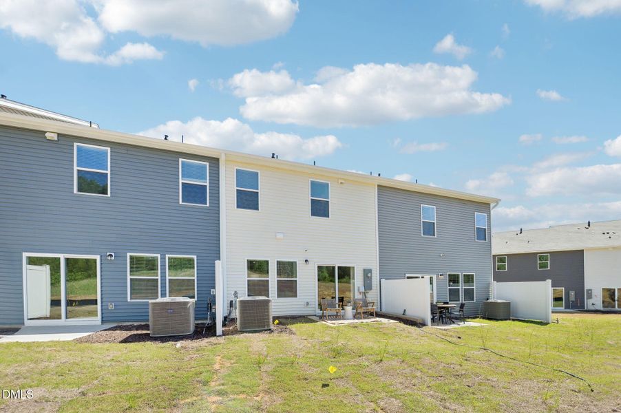 33-web-or-mls-Raleigh - Oakwood - 1064 W