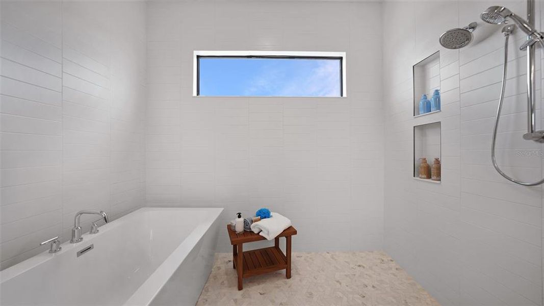 Furnished interior view inside a new home in , Venice (Image 46).