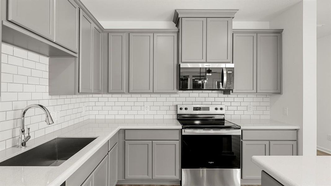 08. 2925 Kimberwick - Kitchen (3)