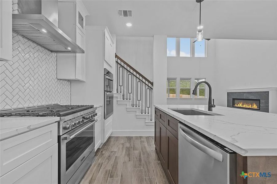 Furnished interior view inside a new home in Levy Crossing, Killeen (Image 9).