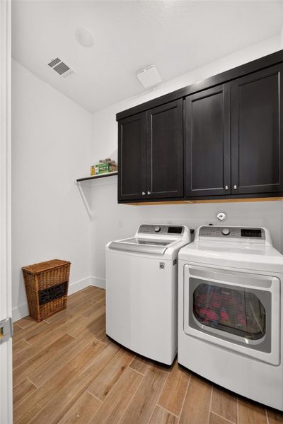 Furnished interior view inside a new home in Fulshear Lakes, Fulshear (Image 18).