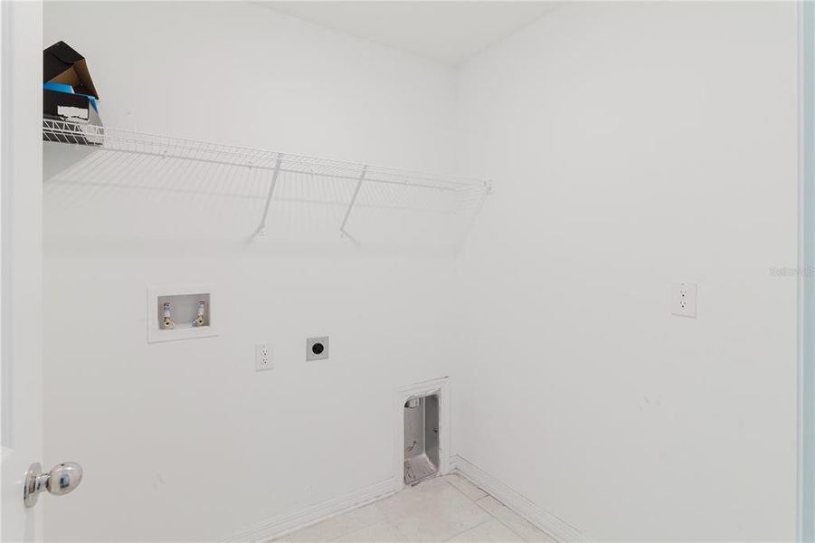 Spacious, unfurnished interior of a new home in Peace Creek Reserve, Winter Haven (Image 28). Spacious, unfurnished interior of a new home in Peace Creek Reserve, Winter Haven (Image 28).