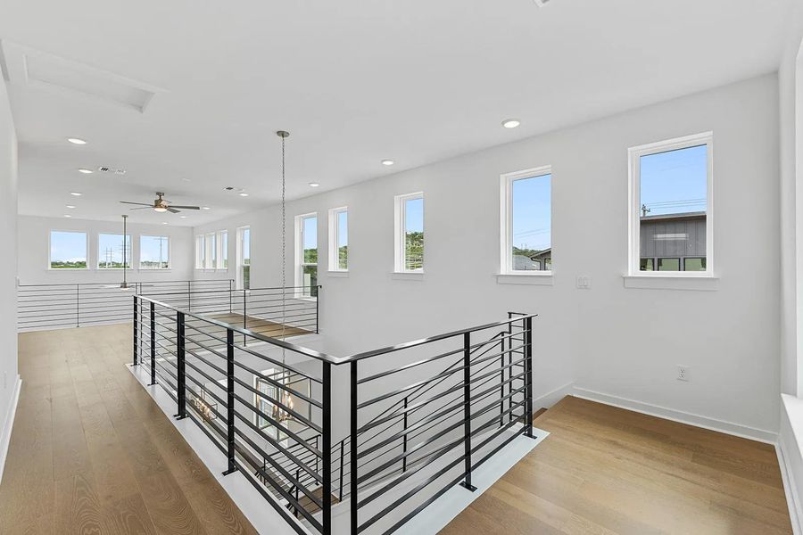 Spacious, unfurnished interior of a new home in Rough Hollow The District, Lakeway (Image 16). Spacious, unfurnished interior of a new home in Rough Hollow The District, Lakeway (Image 16).