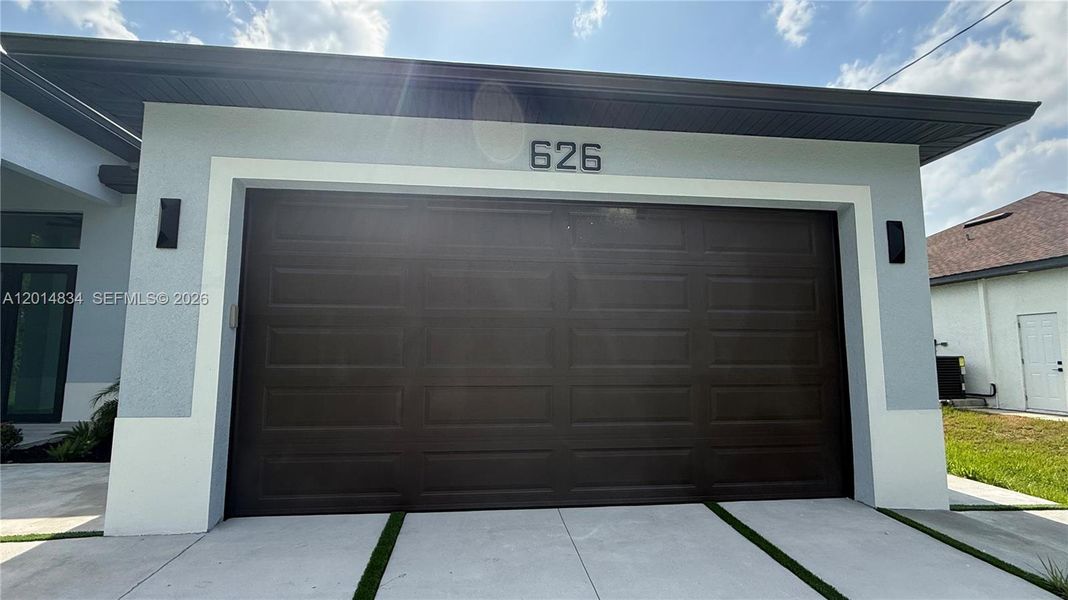 Exterior details and patio area of a home in , Lehigh Acres (Image 38).