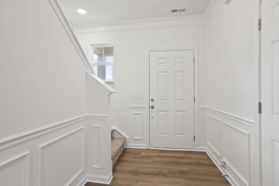 Spacious, unfurnished interior of a new home in Bellevue, Greenville (Image 13).