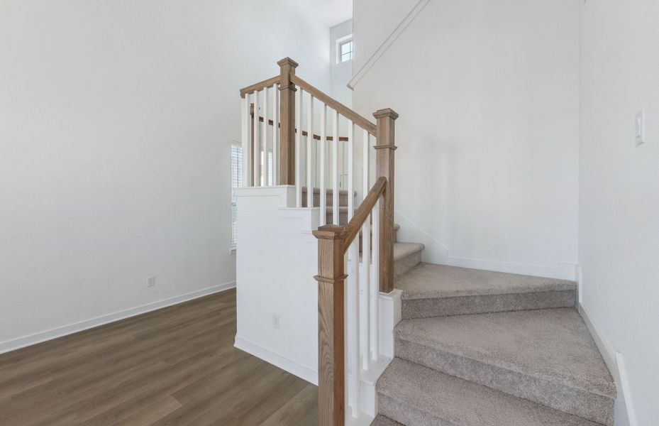 Spacious, unfurnished interior of a new home in Santa Rita Ranch, Liberty Hill (Image 35).