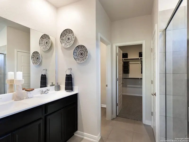 Furnished interior view inside a new home in Legendary Trails - Premier Series, Cibolo (Image 12).