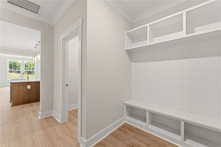 Functional built-in storage and bench seating defi