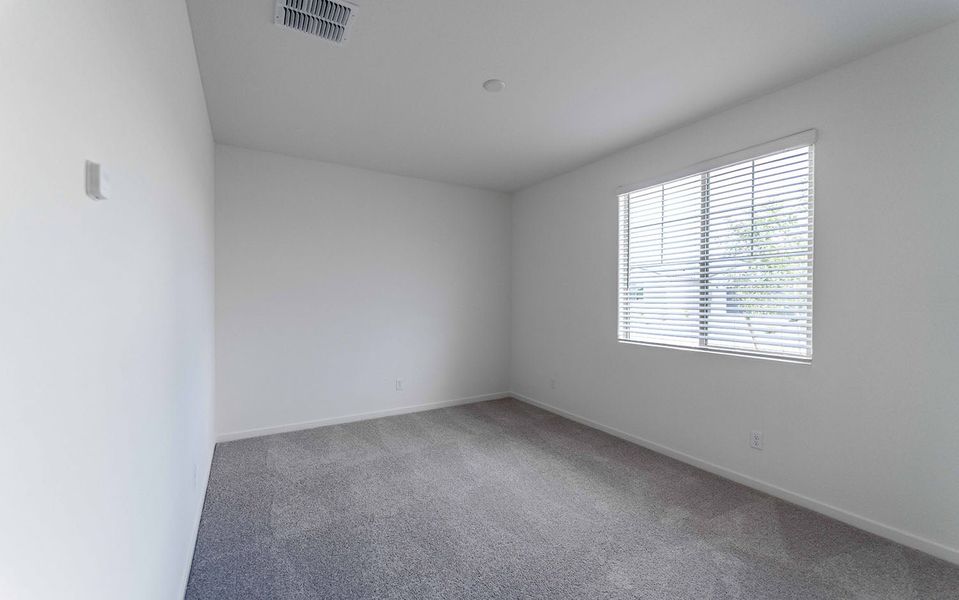 Spacious, unfurnished interior of a new home in Rancho Mirage, Maricopa (Image 16).