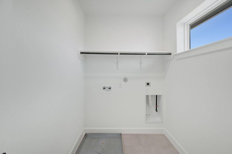 Spacious, unfurnished interior of a new home in Pomona - Grove Row Collection, Manvel (Image 17).