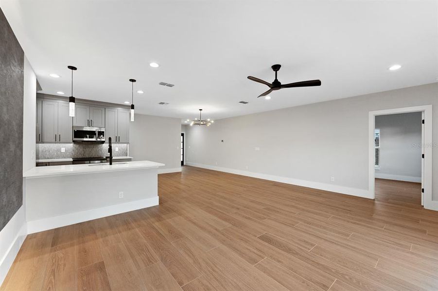 Spacious, unfurnished interior of a new home in , Sanford (Image 26).