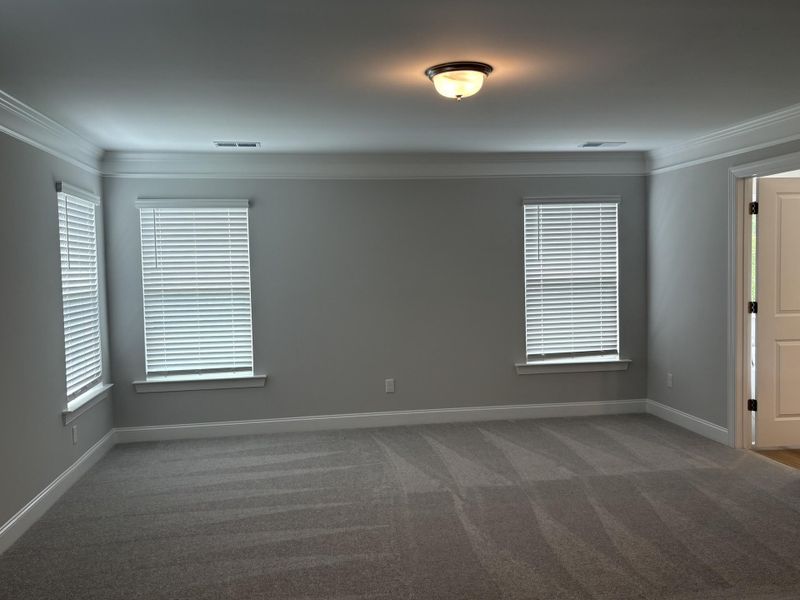 Spacious, unfurnished interior of a new home in Parker's Preserve, Ridgeville (Image 31).