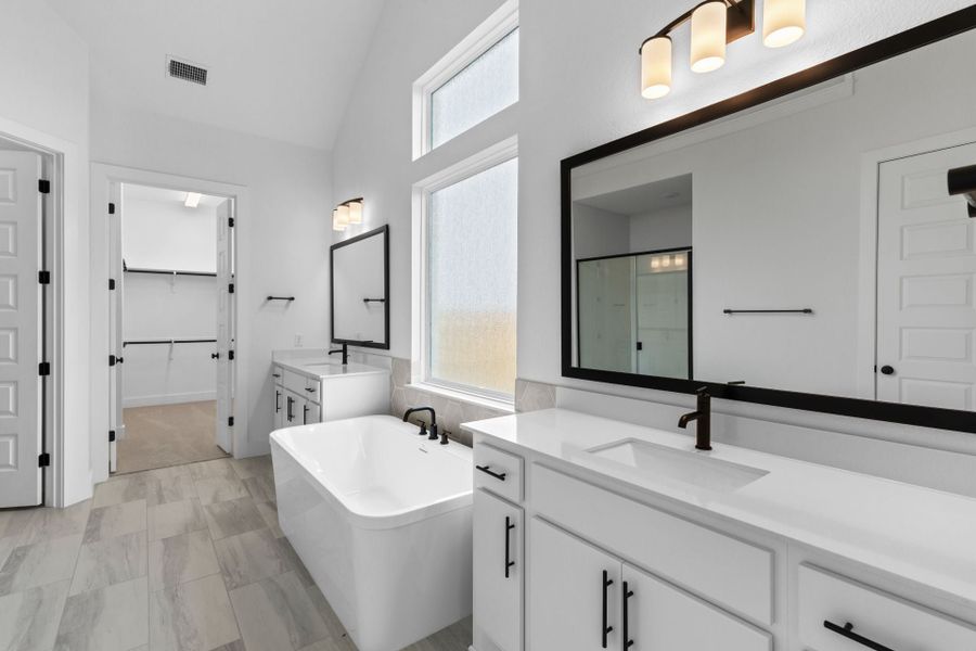 3,656sf New Home in Liberty Hill, TX. - Slide 21 3,656sf New Home in Liberty Hill, TX. - Slide 21