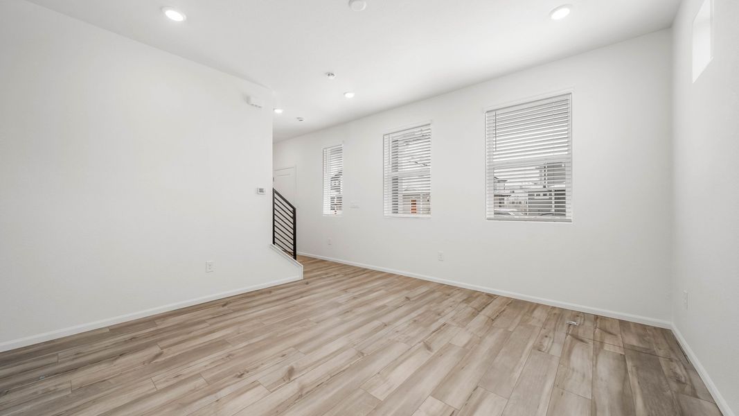 Spacious, unfurnished interior of a new home in Reunion, Commerce City (Image 15).