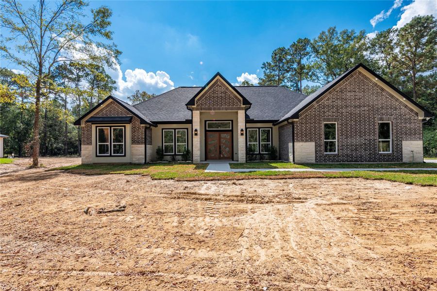 Exterior details and patio area of a home in , Dayton (Image 28). Exterior details and patio area of a home in , Dayton (Image 28).