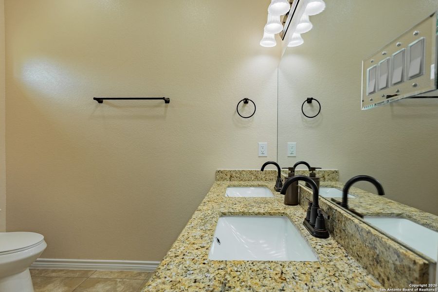 Close-up of interior finishes inside a home in , Uvalde (Image 18).