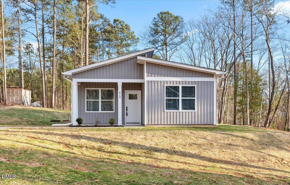 01-929 Jasmine - Open Peek Media-1