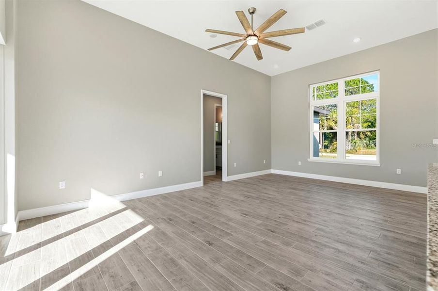 Spacious, unfurnished interior of a new home in , Palm Coast (Image 19).