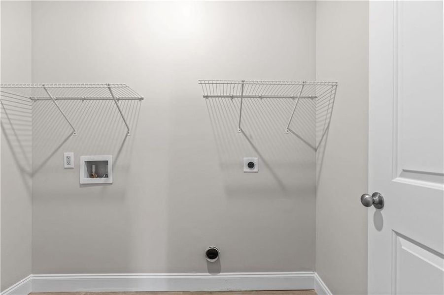 Spacious, unfurnished interior of a new home in , Atlanta (Image 30).