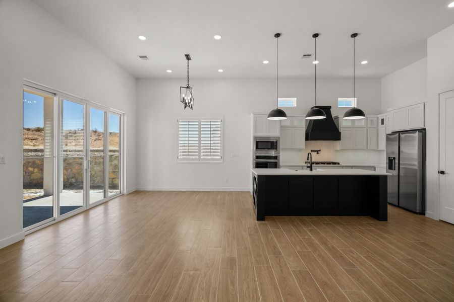 Image 32 of a home in Paseo Del Este Unit 9. Image 32 of a home in Paseo Del Este Unit 9.