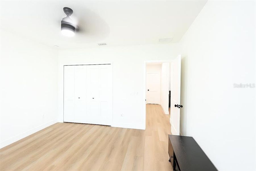 Spacious, unfurnished interior of a new home in , Deltona (Image 17).