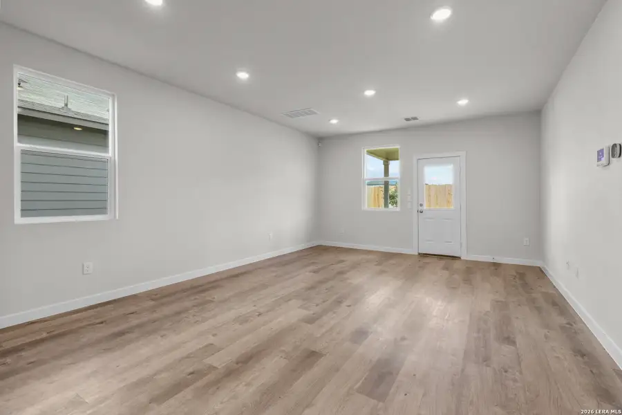 Spacious, unfurnished interior of a new home in Applewhite Meadows, San Antonio (Image 22).