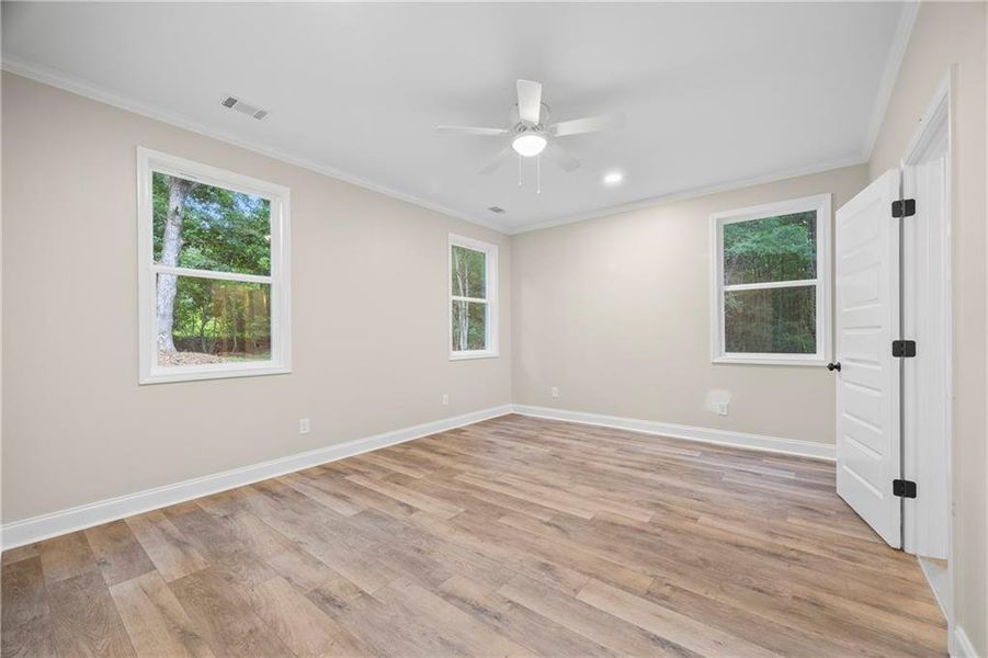Spacious, unfurnished interior of a new home in , Nicholson (Image 48).