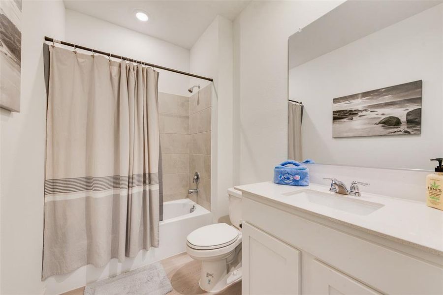Furnished interior view inside a new home in Reatta Ridge, Justin (Image 17).