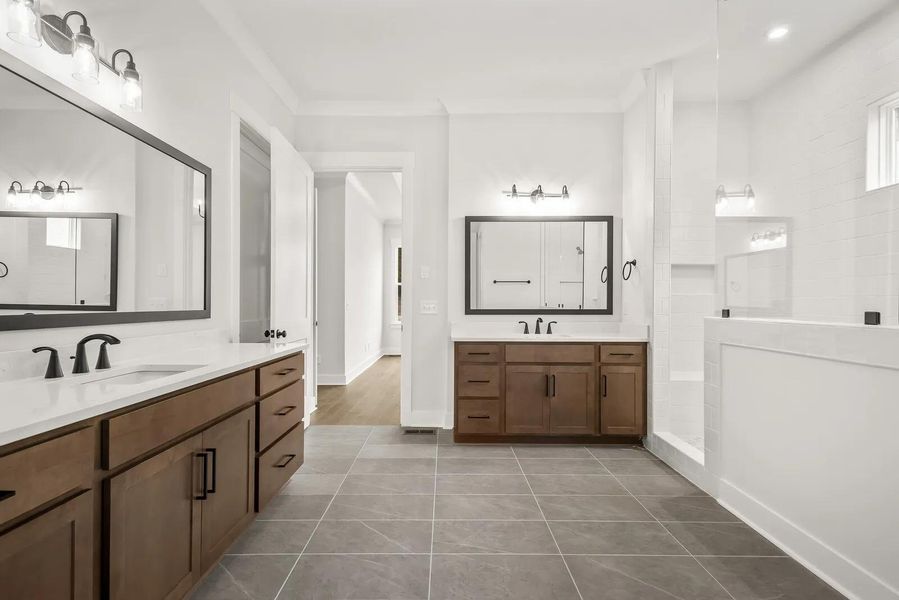 The Arydale B Primary Suite Bathroom