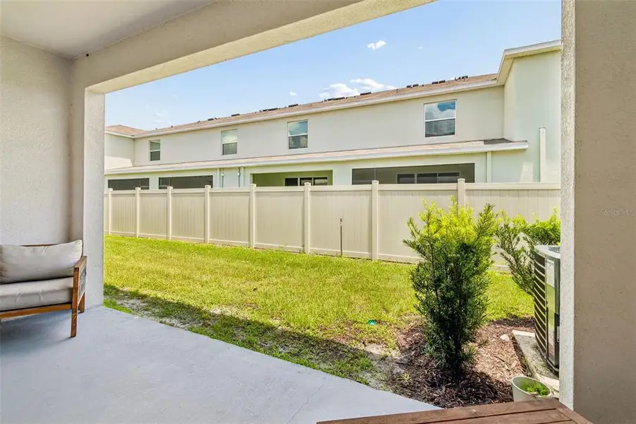 Exterior details and patio area of a home in , Land O' Lakes (Image 32).