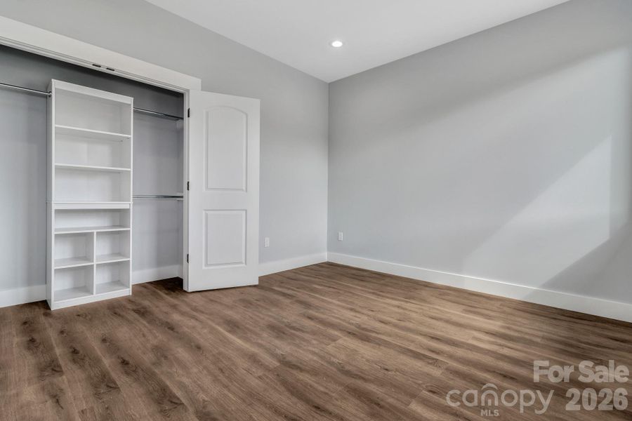Spacious, unfurnished interior of a new home in , Asheville (Image 24).